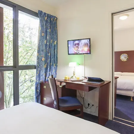 Hotel Les Gens De 2*