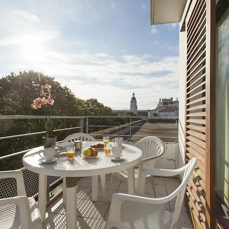 Hotel Les Gens De 2*