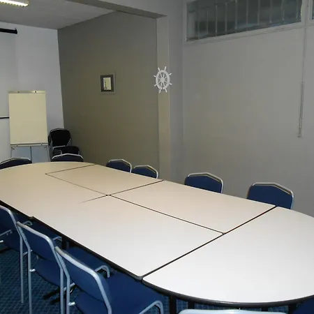 Hotel Les Gens De 2*