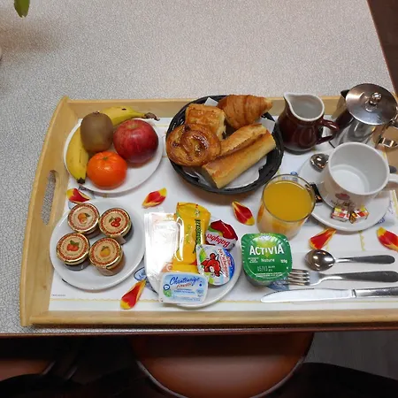 Hotel Les Gens De 2*