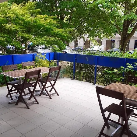 Hotel Les Gens De Mer La Rochelle By Popinns** 2*