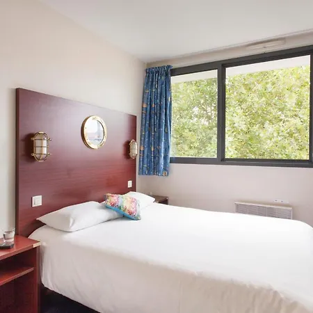 Hotel Les Gens De Mer La Rochelle By Popinns** La Rochelle (Charente-Maritime)