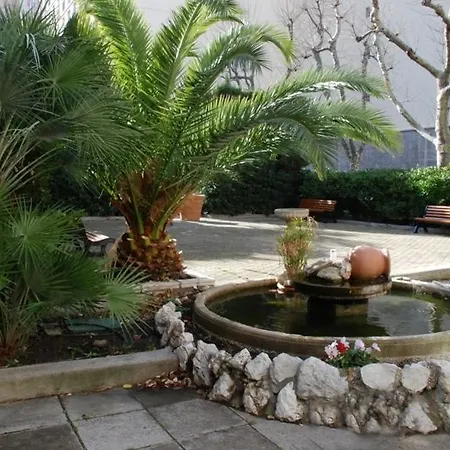 Les Gens De 2* La Rochelle (Charente-Maritime)