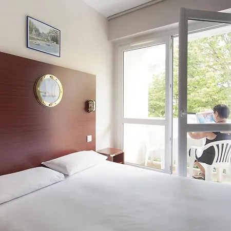 Les Gens De Отель