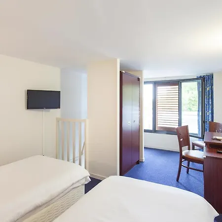 Les Gens De Hotel