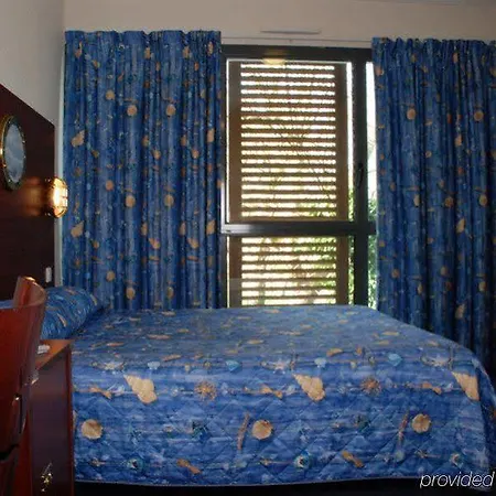 Les Gens De Szálloda