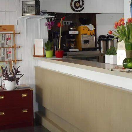 Les Gens De Отель 2*