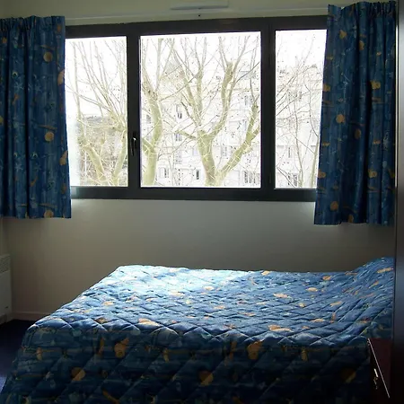 Szálloda Les Gens De 2*