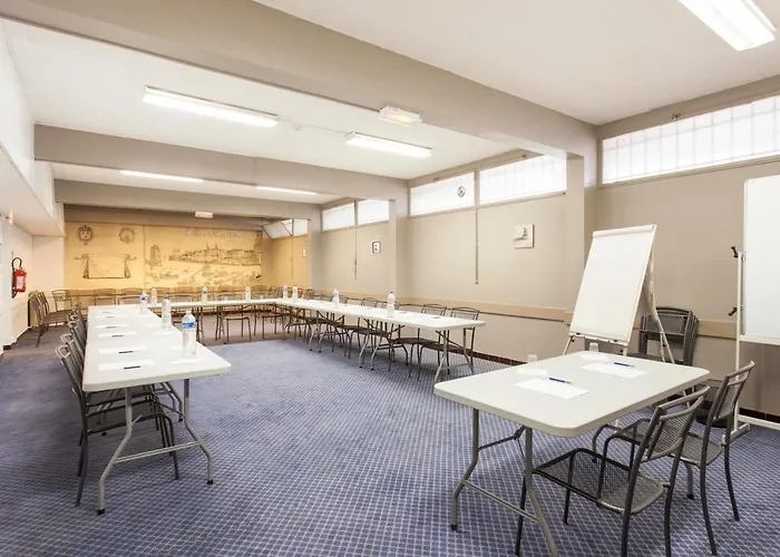 Les Gens De Ξενοδοχείο Λα Ροσέλ