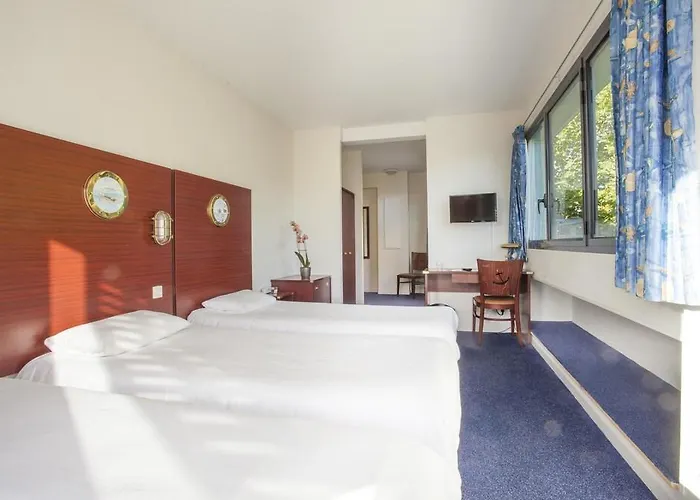 Les Gens De 2* Λα Ροσέλ