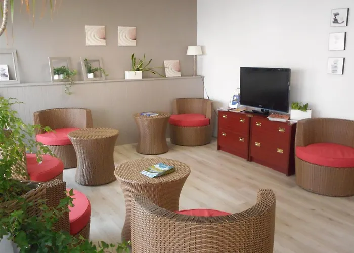 Hotel Les Gens De 2*