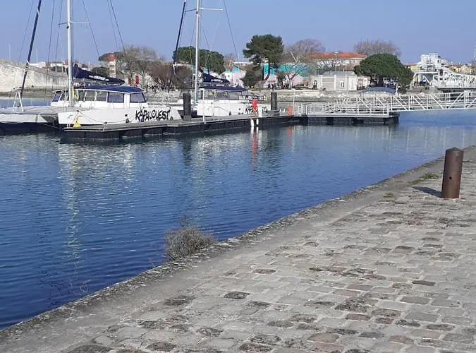 Les Gens De La Rochelle (Charente-Maritime)