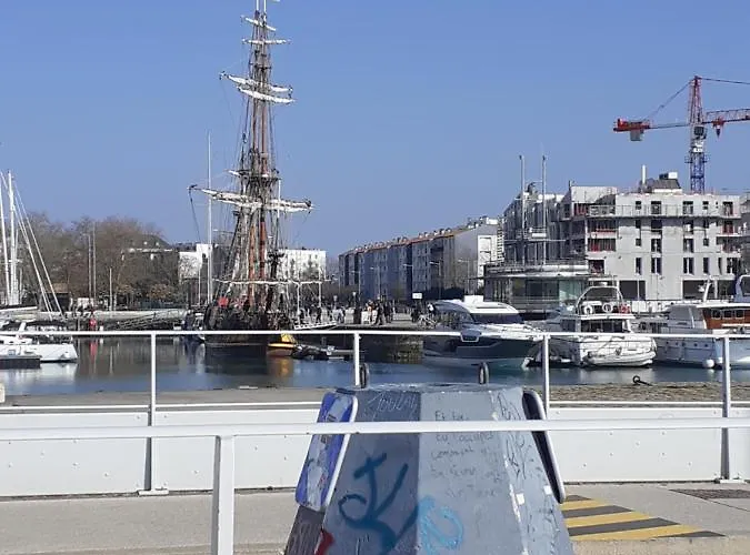 Les Gens De La Rochelle (Charente-Maritime)