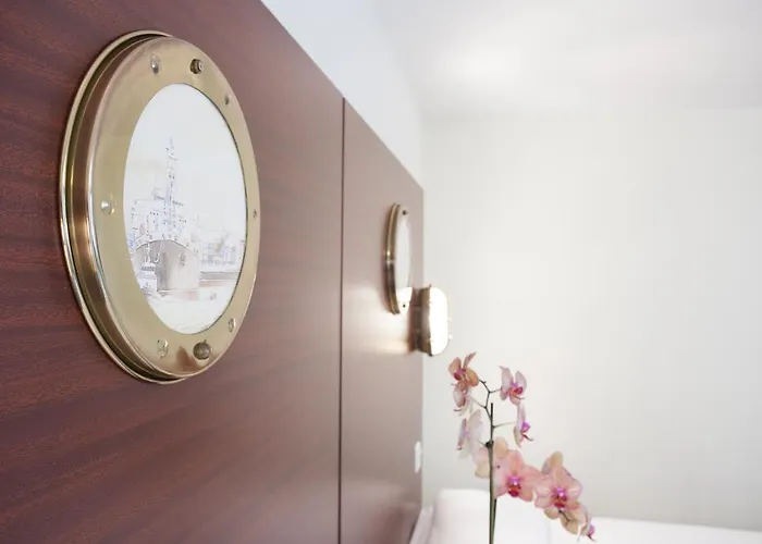 Hotel Les Gens De 2*