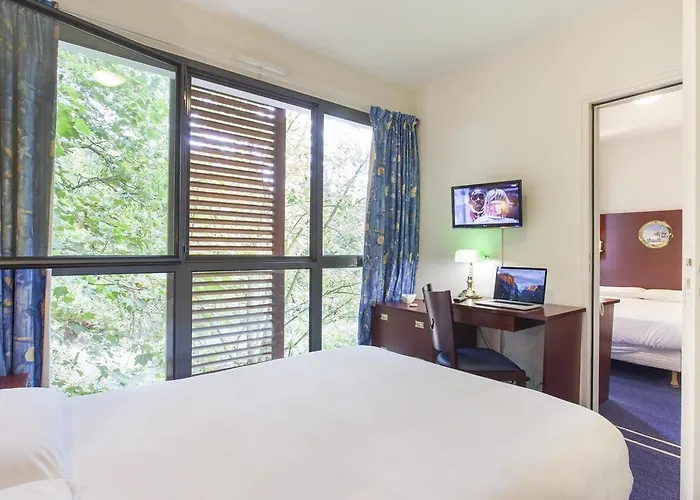 Les Gens De La Rochelle (Charente-Maritime)