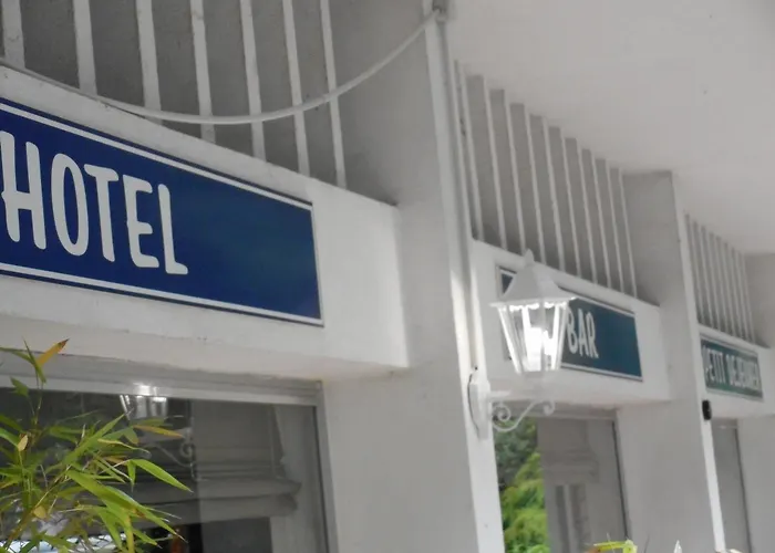 Les Gens De Hotel 2*