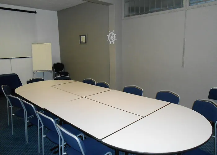 Hotel Les Gens De 2*