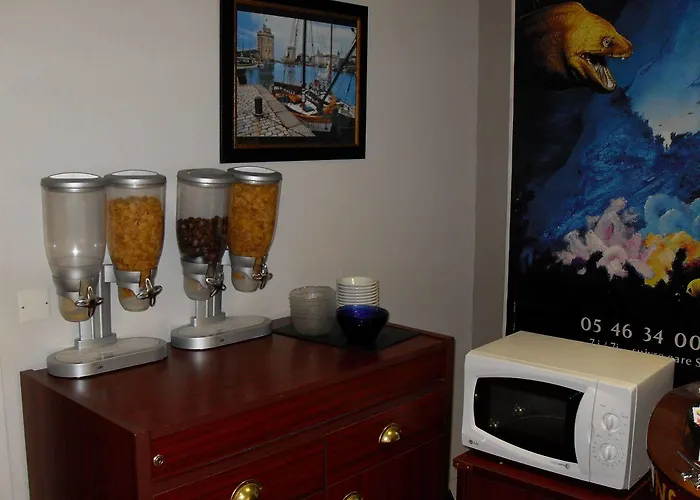 Les Gens De 2* Λα Ροσέλ